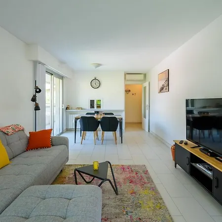 Appartement Lovely Cosy Nest Close To The Centre Of